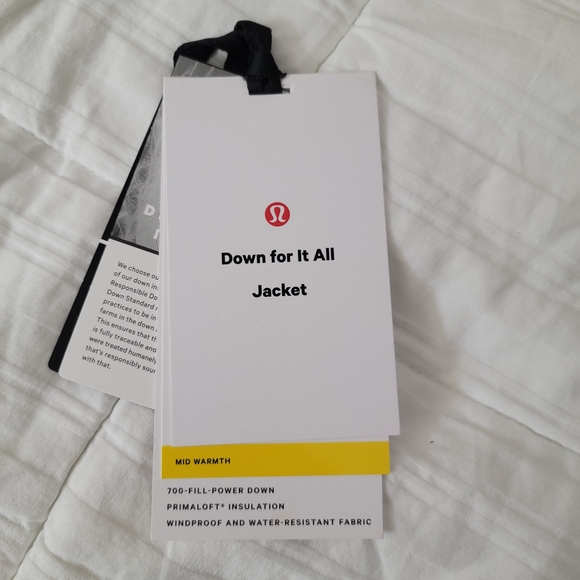 Lululemon Down For it All Everglade Green Jacket - discontinued color - Picture 6 of 6